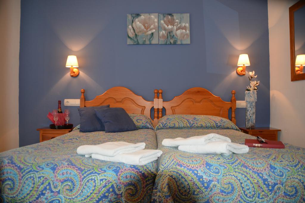 Hostal Mena Nerja Room photo